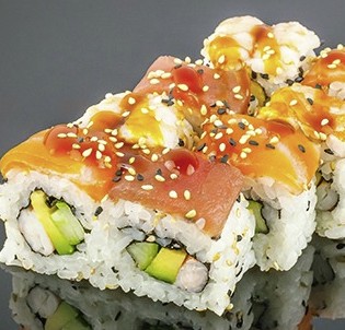 Ebi I/O (Garnele, Avocado mit Flugfischrogen)