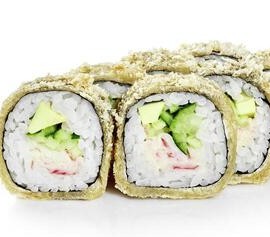 California I/O (Surimi, Avocado mit Flugfischrogen)